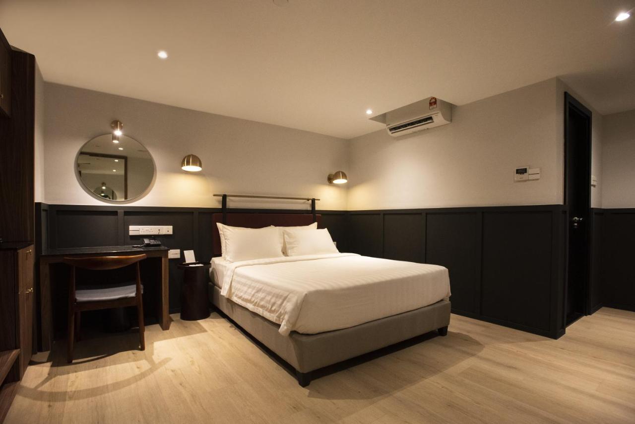 Monocolo Boutique Hotel Kota Kinabalu Esterno foto